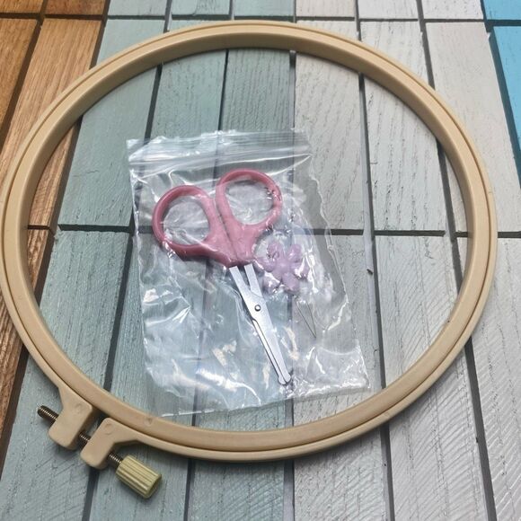 DIY Embroidery Kit Set of 4 Floral Designs with Hoop Threads & Tools Beginner Cr - Picture 3 of 4